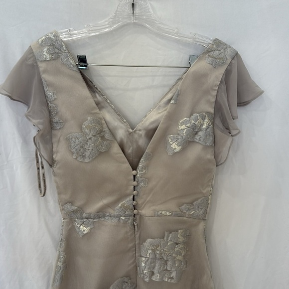 Clemmie Jacquard Metallic Frill Detail Dress In Silver Size 6 - Picture 6 of 9